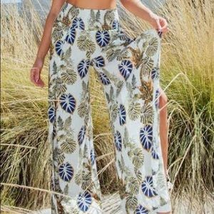 Wide leg pants